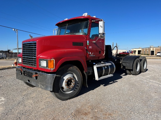 2013 MACK CHU613