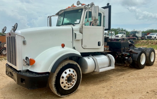 2016 PETERBILT 367 DAY CAB (INOPERABLE)