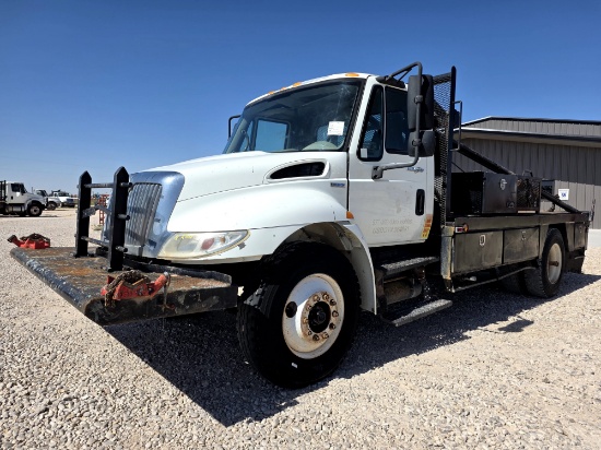 2009 International Durastar 4300 Roustabout Truck (Inoperable)