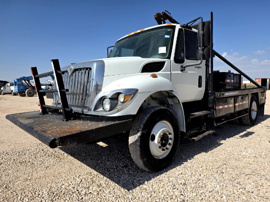 2014 International Workstar 7300 Roustabout Truck