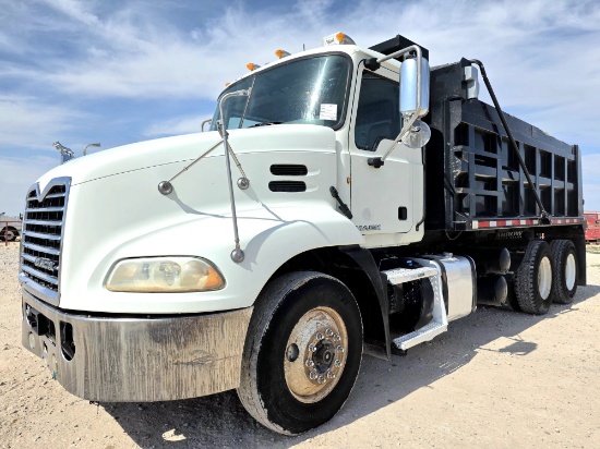 2015 MACK CXU613 DAYCAB DUMP TRUCK