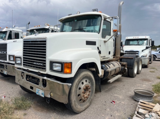 2015 MACK CHU613 DAY CAB (INOPERABLE)