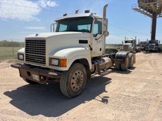 2012 MACK CHU613 DAYCAB