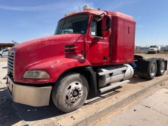 2001 Mack Vision(Inoperable)