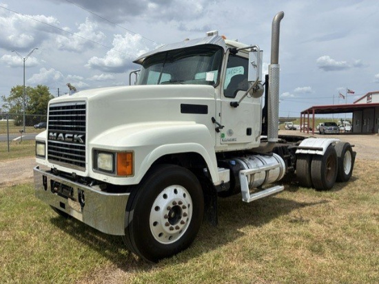 2016 MACK CHU613 DAYCAB TRUCK