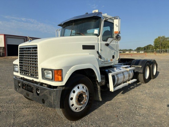 2015 MACK CHU613 DAYCAB TRUCK