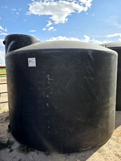 2000 Gallon Poly Tank