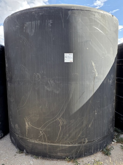 3000 GALLON POLLY TANK