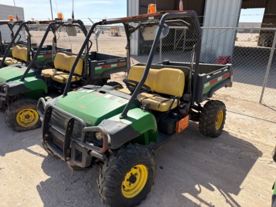 John Deere Gator