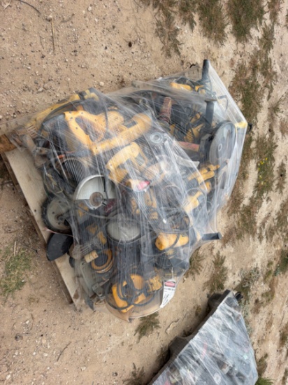 Pallet Of Dewalt Tools(Pallet #10)