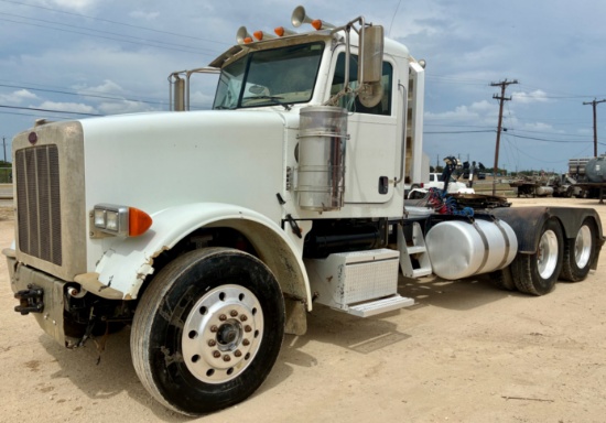2012 Peterbilt 367 Day Cab