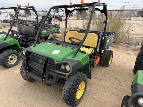 John Deere Gator