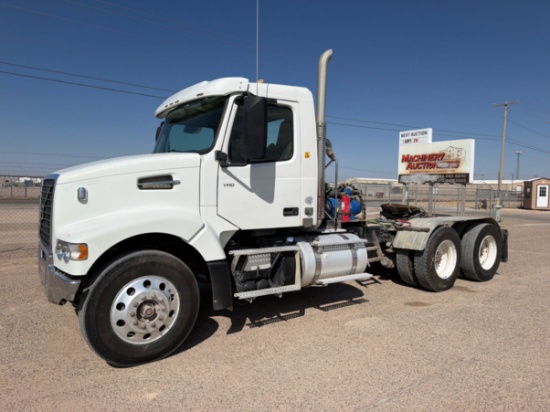 2020 Volvo Vhd 64t300