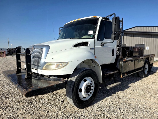 2015 INTERNATIONAL DURASTAR 4300 ROUSTABOUT TRUCK