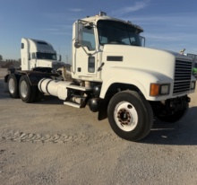 2011 MACK CHU PINNACLE (INOPERABLE)