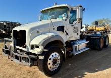 2012 MACK GU713 DAYCAB TRUCK (INOPERABLE)
