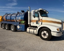 2000 INTERNATIONAL 9100I VACUUM TRUCK (INOPERABLE)