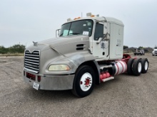 2012 MACK PINNACLE