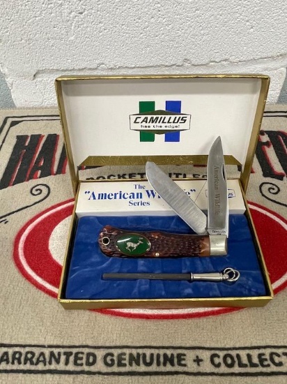CAMILLUS WILDLIFE SERIES 2 BLADE TRAPPER AND SHARPENING ROD IN THE BOX