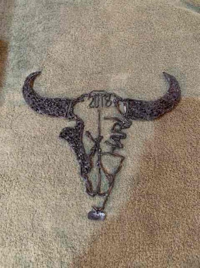 Iconic "HarV" Created 2018 Barbwire Buffalo Skull Art Piece HarV metal Signature at bottom