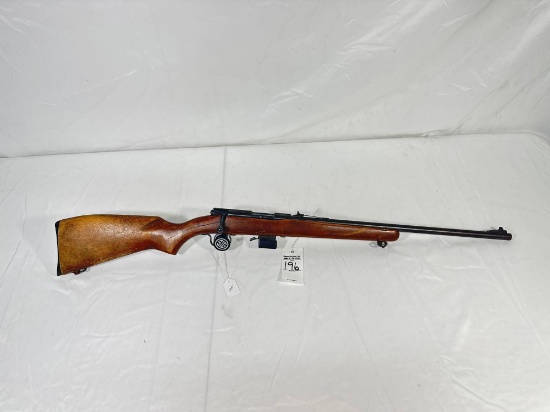 Winchester 131 NSF .22 B/A Rifle. There is a crack in the stock.