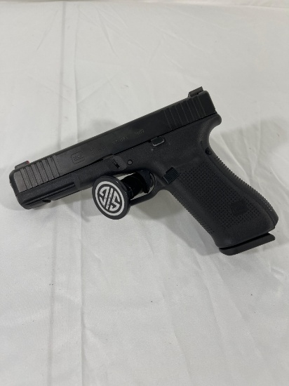 Glock...Gen 5 G17 SN# BMAL889 S/A Pistol .9MM ...