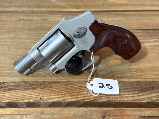 Smith and Wesson Airweight 642-1 SN# CVN3657 .38spcl + p Revolver...