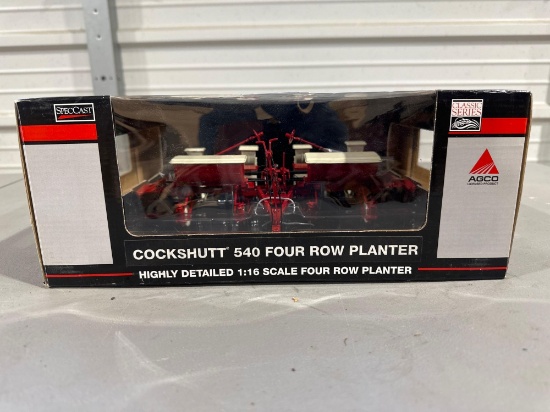 SPECCAST - 1/16 Die Cast Classic Series CockShutt 540 Four Row Planter NIB...