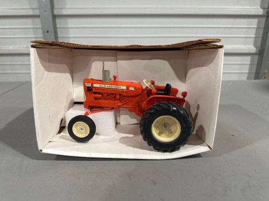 SPECCAST - 1/16 Die Cast Collectors Edition Allis-Chalmers D15 Tractor NIB