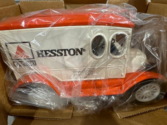 JLE Scale Models - 1920 Truck Bank NIB