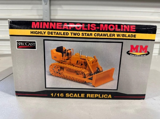 SPECCAST - 1/16 Die Cast... Minneapolis-Moline...Two Star Crawler W/ Blade NIB