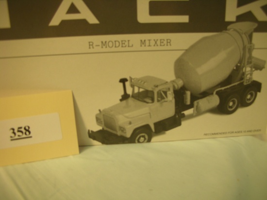 FIRST GEAR Mack R-Model Mixer 1:34 Graniterock #19-2707