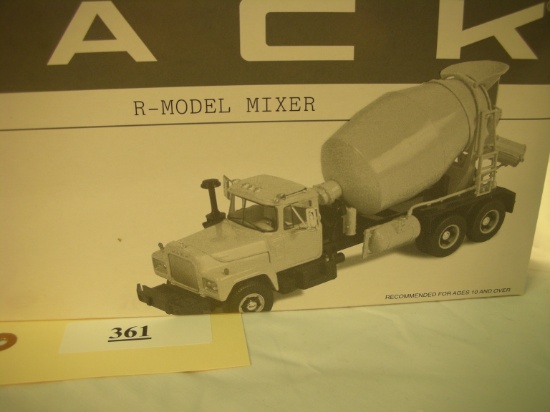 FIRST GEAR Mack R-Model Mixer 1:34 scale Elmhurst-Chicago #19-2672