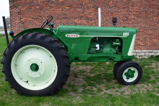 60’s OLIVER 880 GAS TRACTOR w/NF, fender, 1-SCV, New 15.5-38 rubber rear, new frt., (SN 87770-873)-