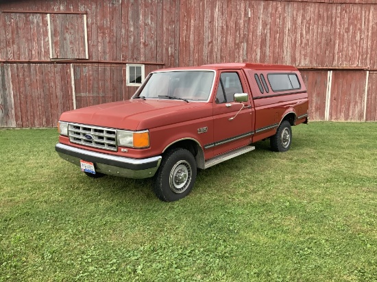 1988 FORD F250 LARIAT 2wd w/8’ bed & cap (132,400mi)