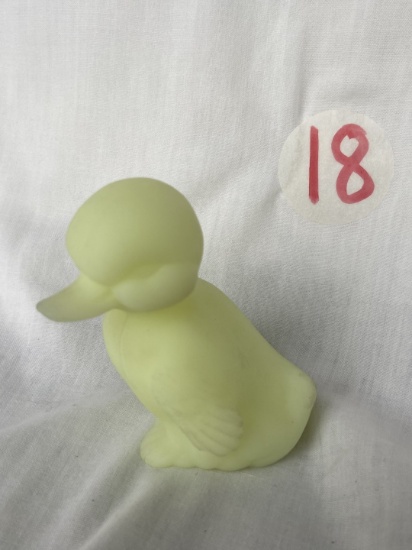 Fenton Duck, Lime Sherbet Satin Figurine