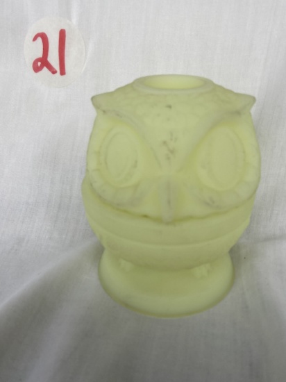 Fenton Lime Sherbet Satin WISE OWL FAIRY Lamp