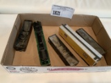 Tyco Engine HO Scale and 4 Cars