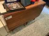 drop leaf cherry eight leg table (very nice)