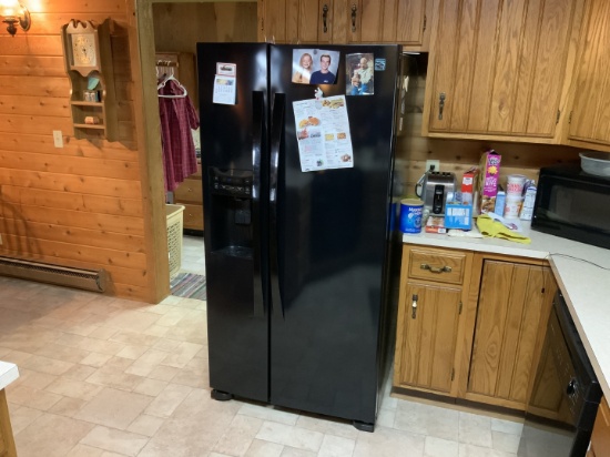 Kenmore side x side refrigerator/freezer with water