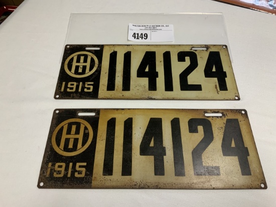 1915 Ohio License Plate #114124 pair