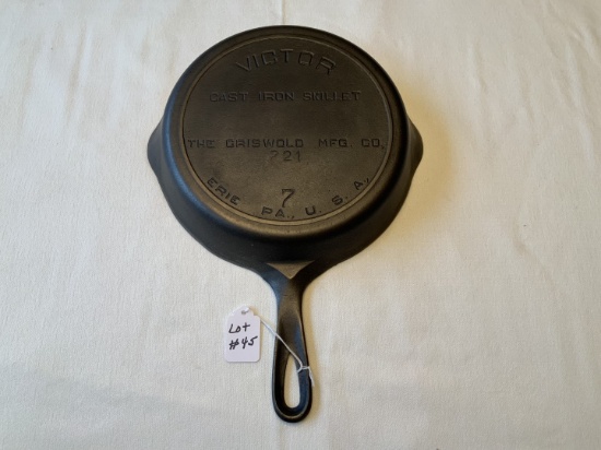 #7 Skillet- P/N 721 - Victor, with Heat Ring, full writing