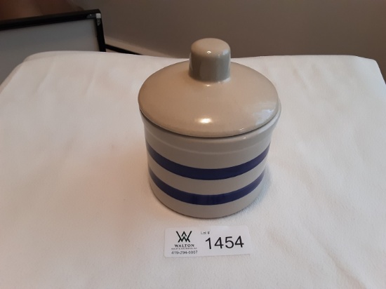Roseville Pottery Jar w/Lid 3.50"