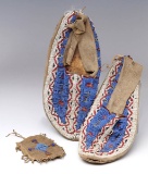 NATIVE AMERICAN MOCCASINS, BEADED MEDICINE POUCH