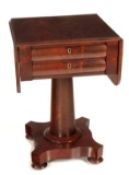 A 19TH C. CLASSICAL AMERICAN MAHOGANY STAND