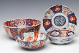 A COLLECTION OF 19TH CENT JAPANESE IMARI CERAMICS