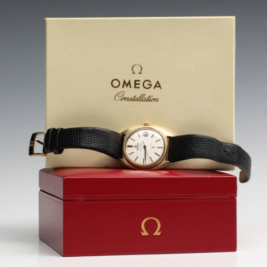 A GENT'S 18K GOLD OMEGA CONSTELLATION CALENDAR WATCH