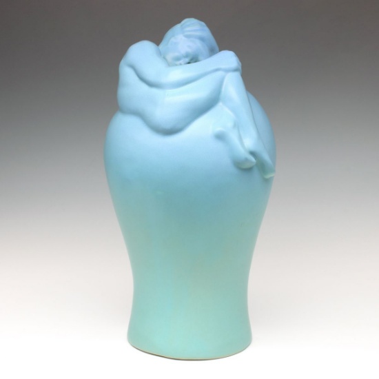 A LATE 20TH C. VAN BRIGGLE DESPONDENCY ART POTTERY VASE