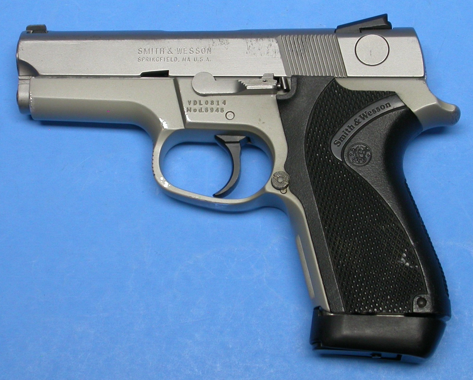 Smith & Wesson Model 6946 9mm Double-Action | Proxibid