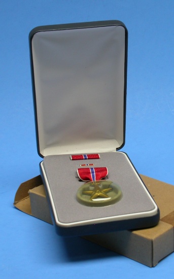 US Military Cased Bronze Star Medal